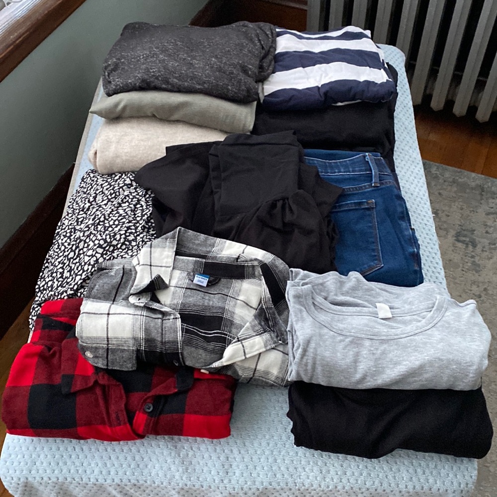 Maternity bundle- perfect for fall/winter!Sizes M-XL